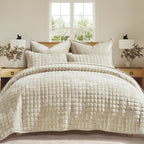 RECYCO Luxury Velvet Quilt Set King Size, Lightweight Velvet Comforter Set, Oversized Bedspread Coverlet Quilted Bedding Set, with 2 Matching Pillow Shams, for All Season, Navy Blue