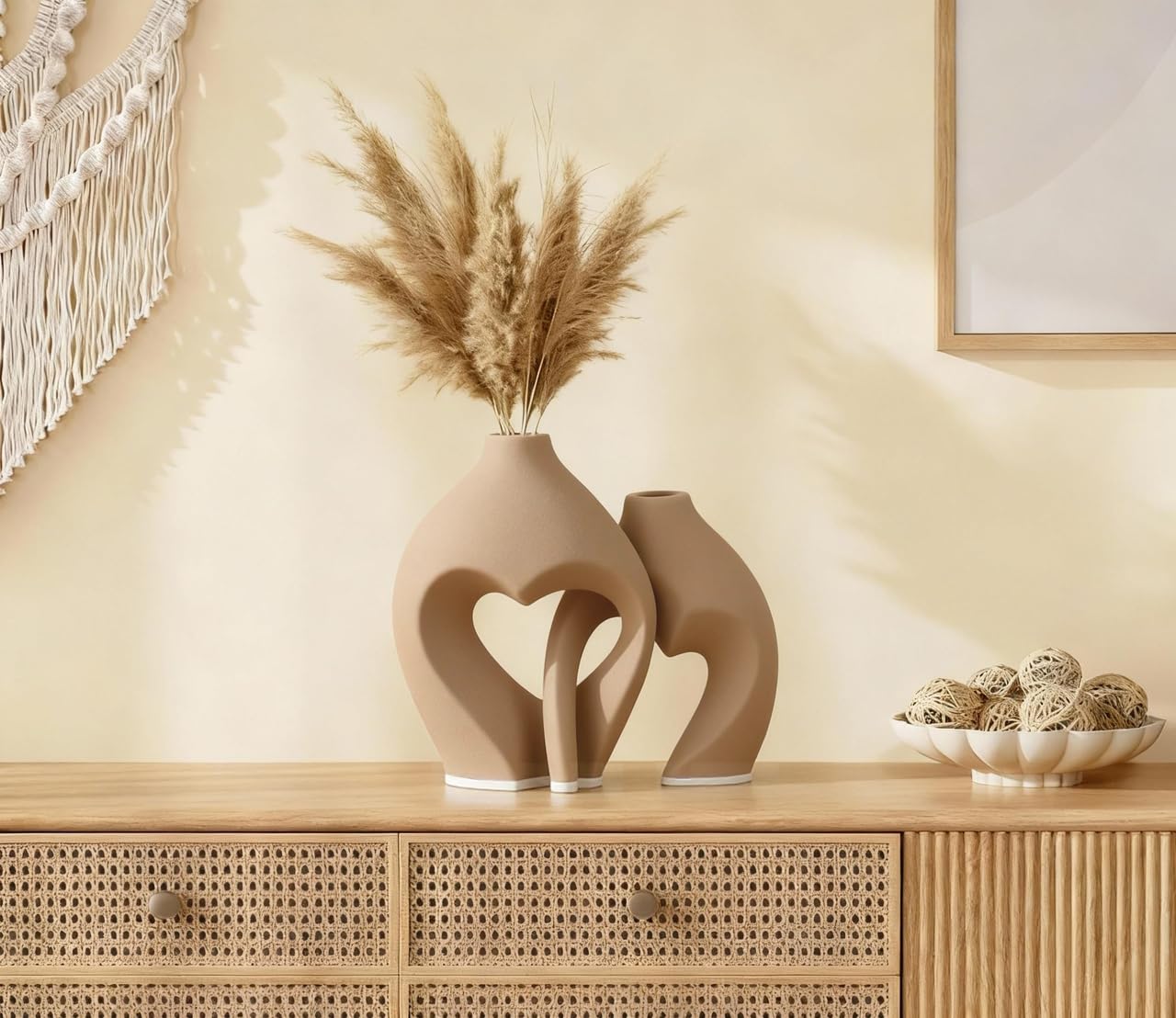 Zormon White Vases for Decor, Heart Shaped Ceramic Vase Set of 2, Nordic Heart Shaped Vases, Minimalist Decorative Vase for Table Centerpiece Wedding Dining Living Room Office House Decoration