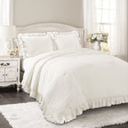 Lush Decor Reyna Ruffle Comforter Set - 3 Piece Cozy Ruffled Bedding Set - Timeless Elegance and Comfort for Bedroom - King, Gray