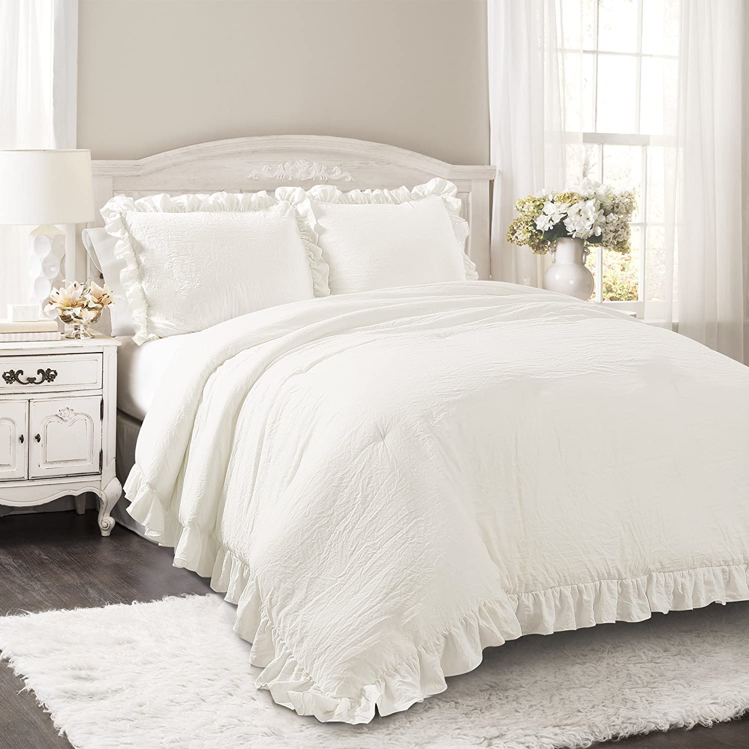 Lush Decor Reyna Ruffle Comforter Set - 3 Piece Cozy Ruffled Bedding Set - Timeless Elegance and Comfort for Bedroom - King, Gray