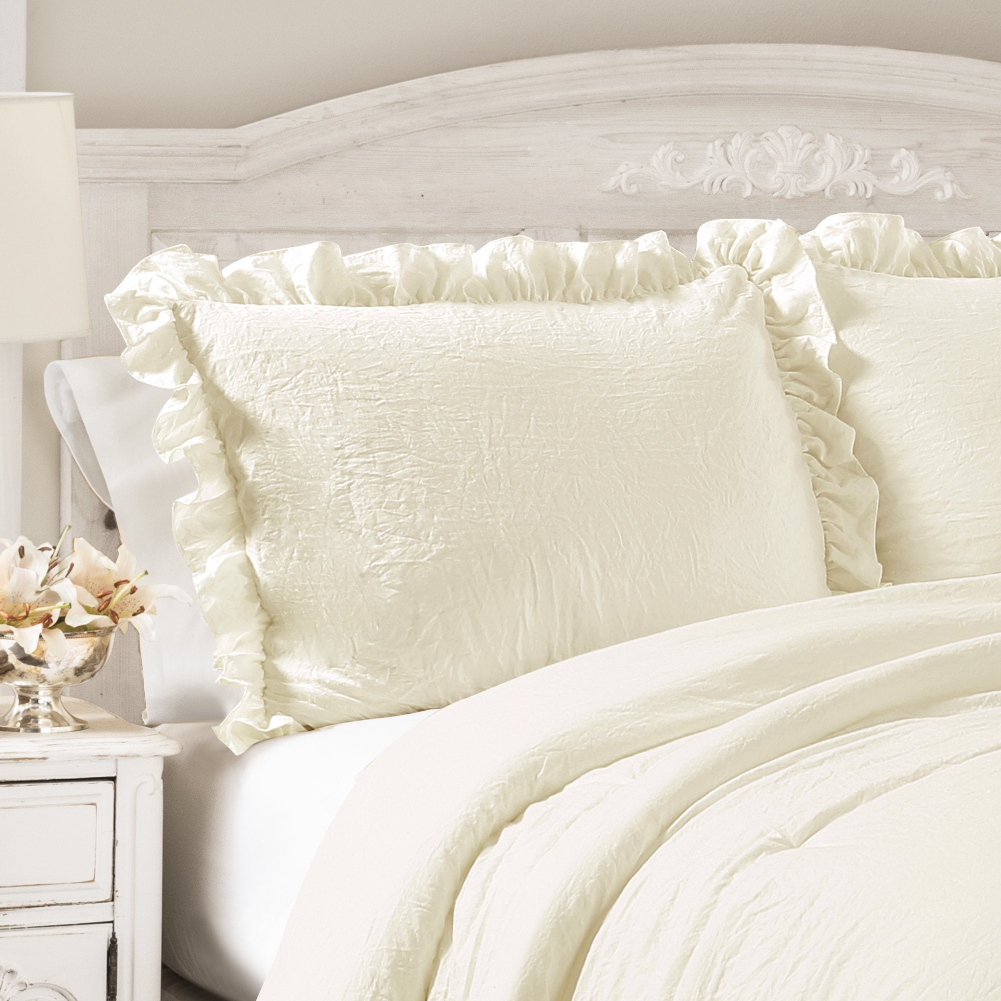 Lush Decor Reyna Ruffle Comforter Set - 3 Piece Cozy Ruffled Bedding Set - Timeless Elegance and Comfort for Bedroom - King, Gray
