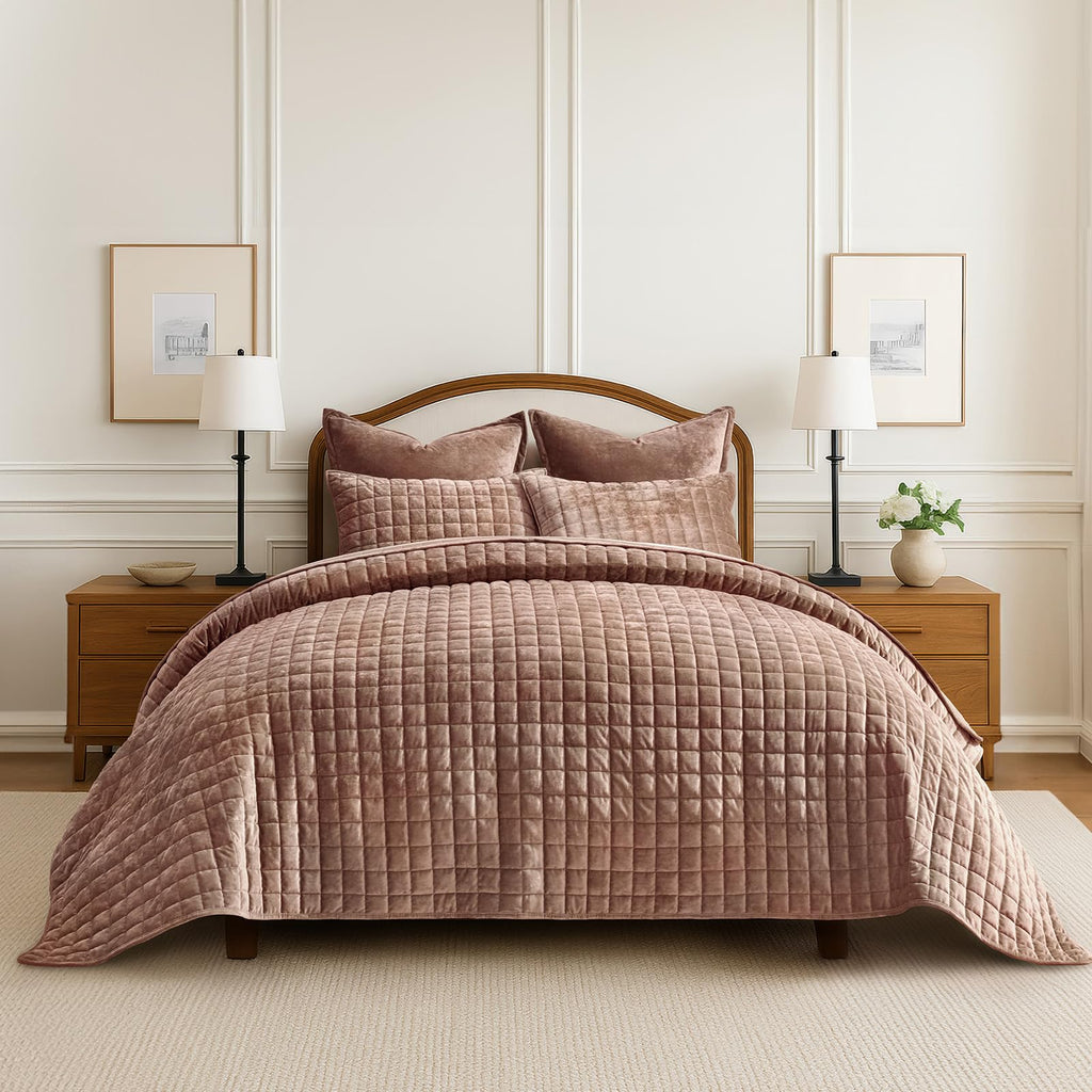 RECYCO Luxury Velvet Quilt Set King Size, Lightweight Velvet Comforter Set, Oversized Bedspread Coverlet Quilted Bedding Set, with 2 Matching Pillow Shams, for All Season, Navy Blue