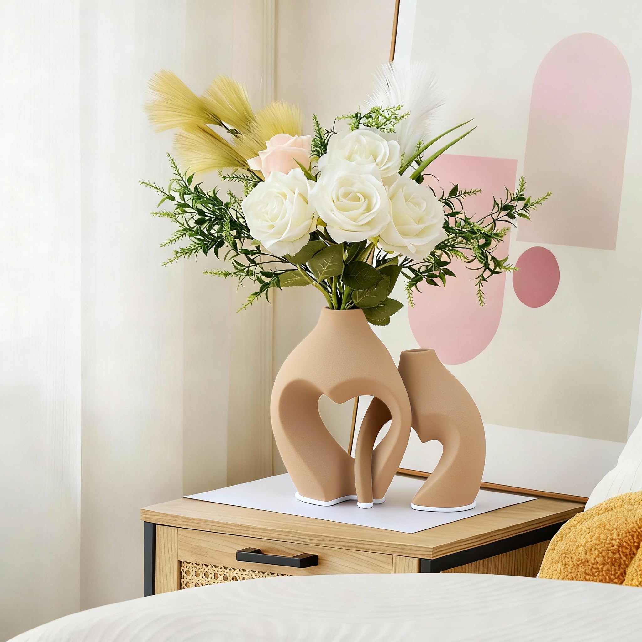Zormon White Vases for Decor, Heart Shaped Ceramic Vase Set of 2, Nordic Heart Shaped Vases, Minimalist Decorative Vase for Table Centerpiece Wedding Dining Living Room Office House Decoration