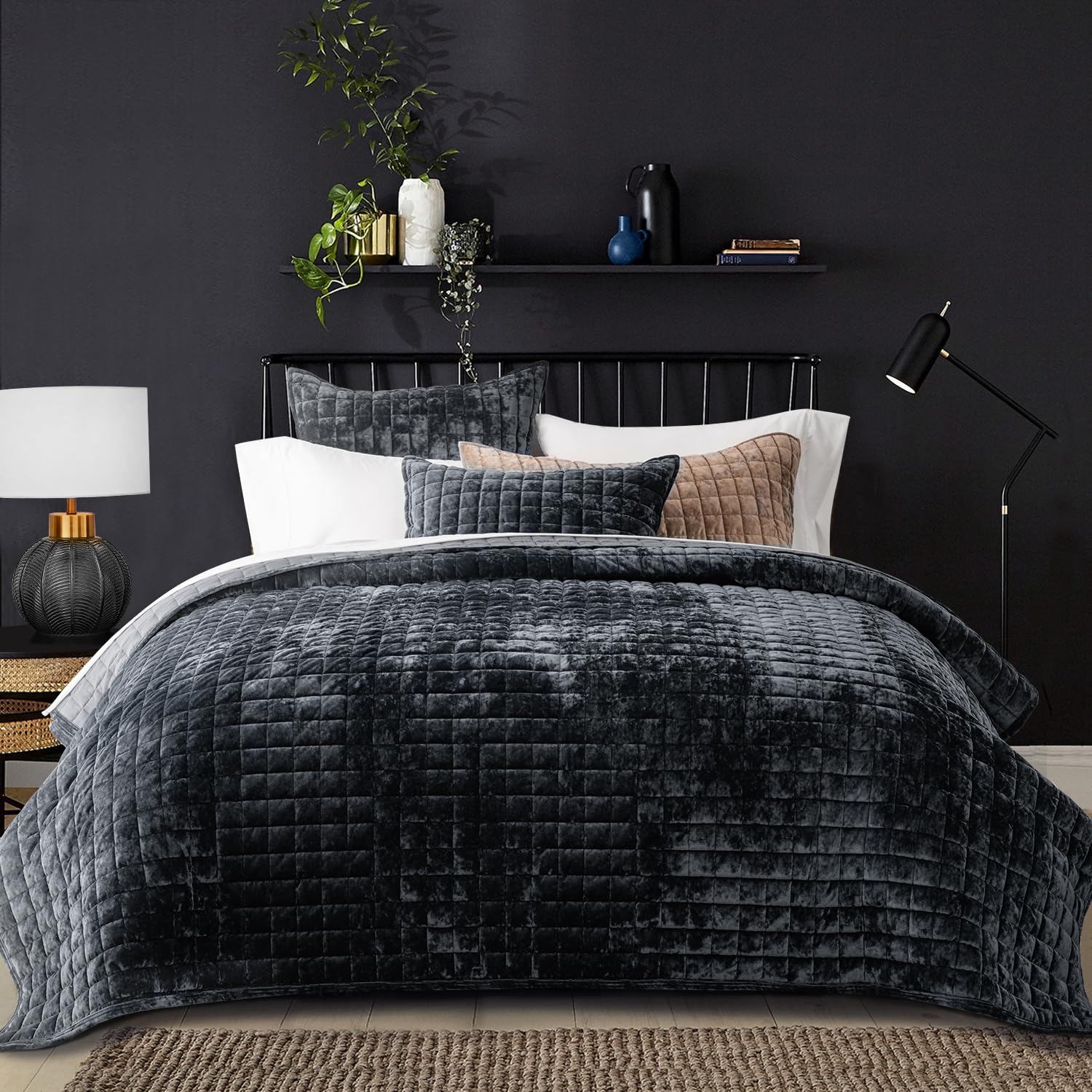 RECYCO Luxury Velvet Quilt Set King Size, Lightweight Velvet Comforter Set, Oversized Bedspread Coverlet Quilted Bedding Set, with 2 Matching Pillow Shams, for All Season, Navy Blue