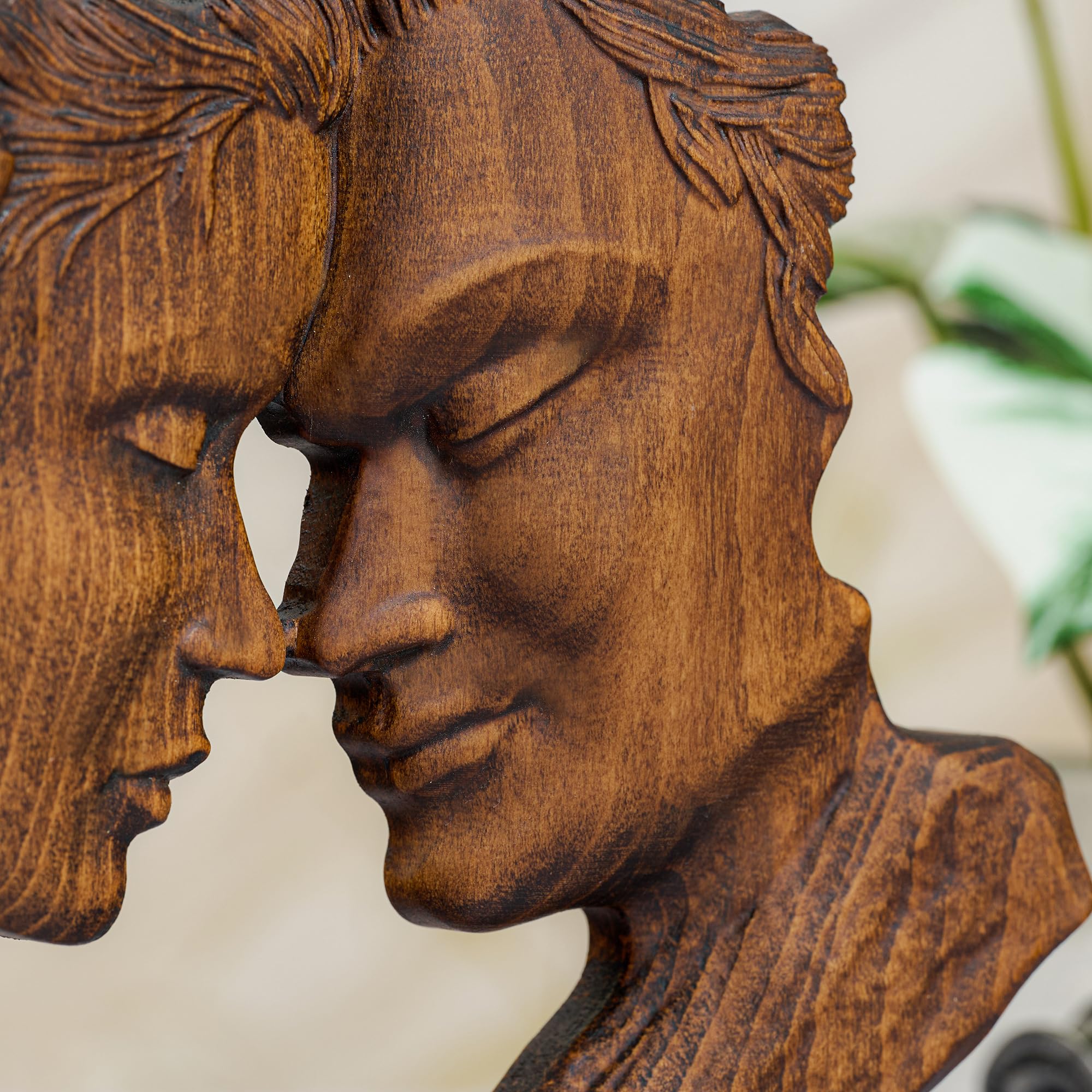 BGCOPPER Wooden Kissing Couple Ornament, Abstract Couple Portrait Sculpture Romantic Love Statue Decor Gift for Women Anniversary Valentine Wedding - 10 Inch