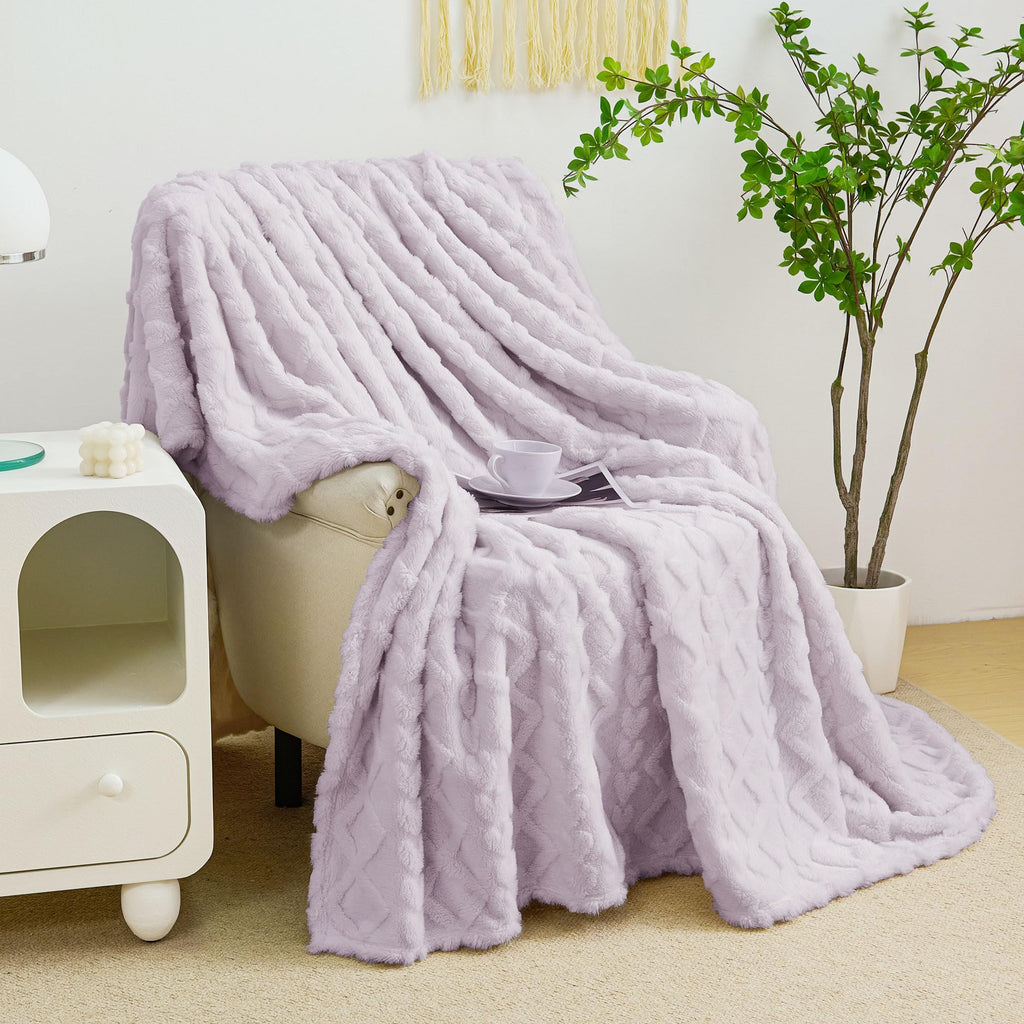 Aganear Fleece Throw Blanket - Cozy Soft Lightweight Fuzzy Throw Blanket for Women Portable Throw Blankets for Couch, Warm Present for Birthday, Christmas, Halloween, Housewarming(50"x60", Khaki)