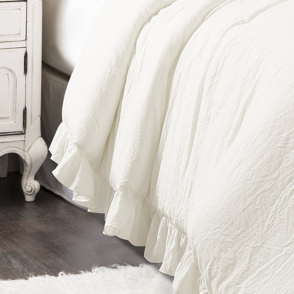 Lush Decor Reyna Ruffle Comforter Set - 3 Piece Cozy Ruffled Bedding Set - Timeless Elegance and Comfort for Bedroom - King, Gray