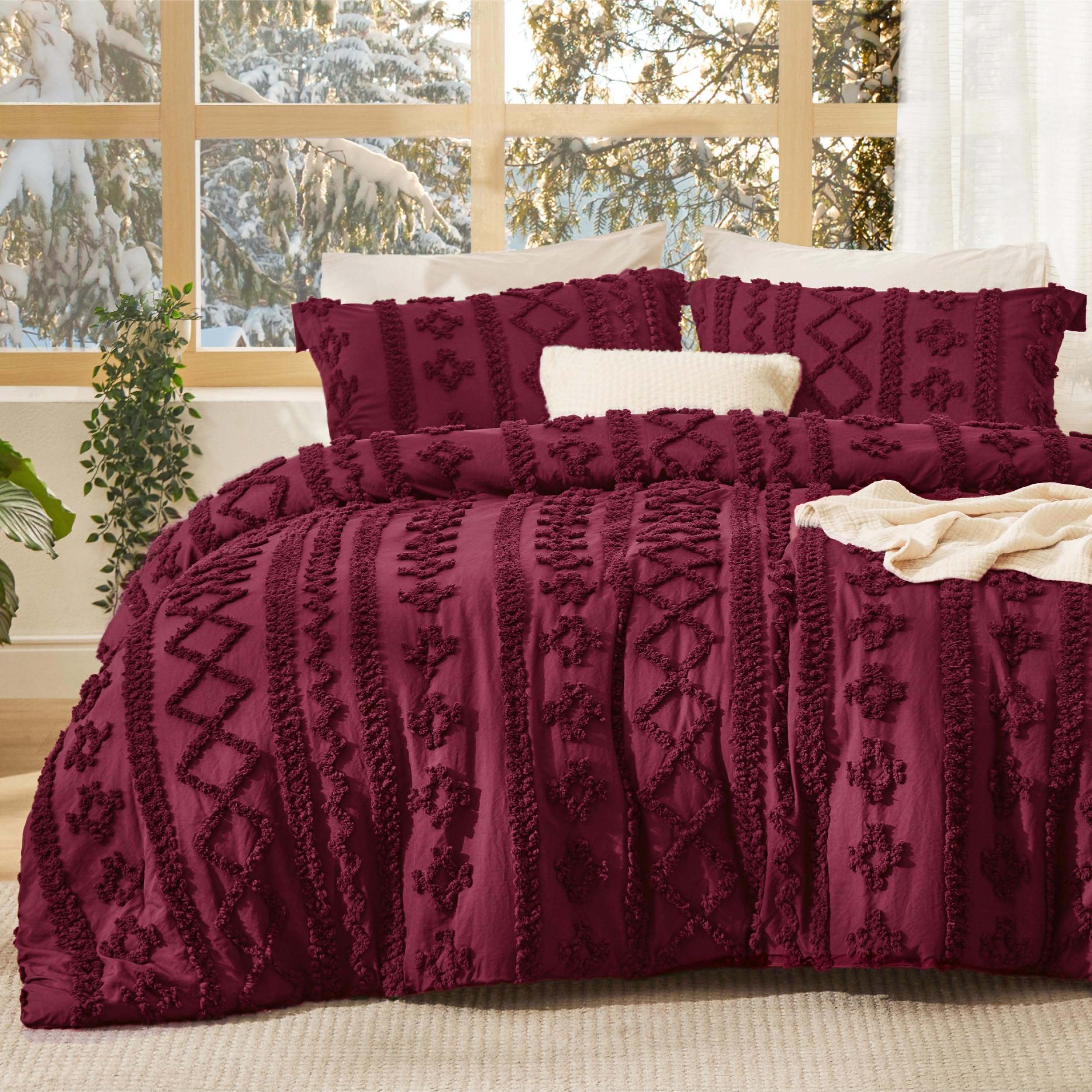 Bedsure Tufted Boho Comforter Set Queen Size - Green Boho Bed Set, GentleSoft™ 3 Pieces Farmhouse-Style Embroidery Bedding, Gifts for Woman, Soft Jacquard Queen Comforter for All Seasons