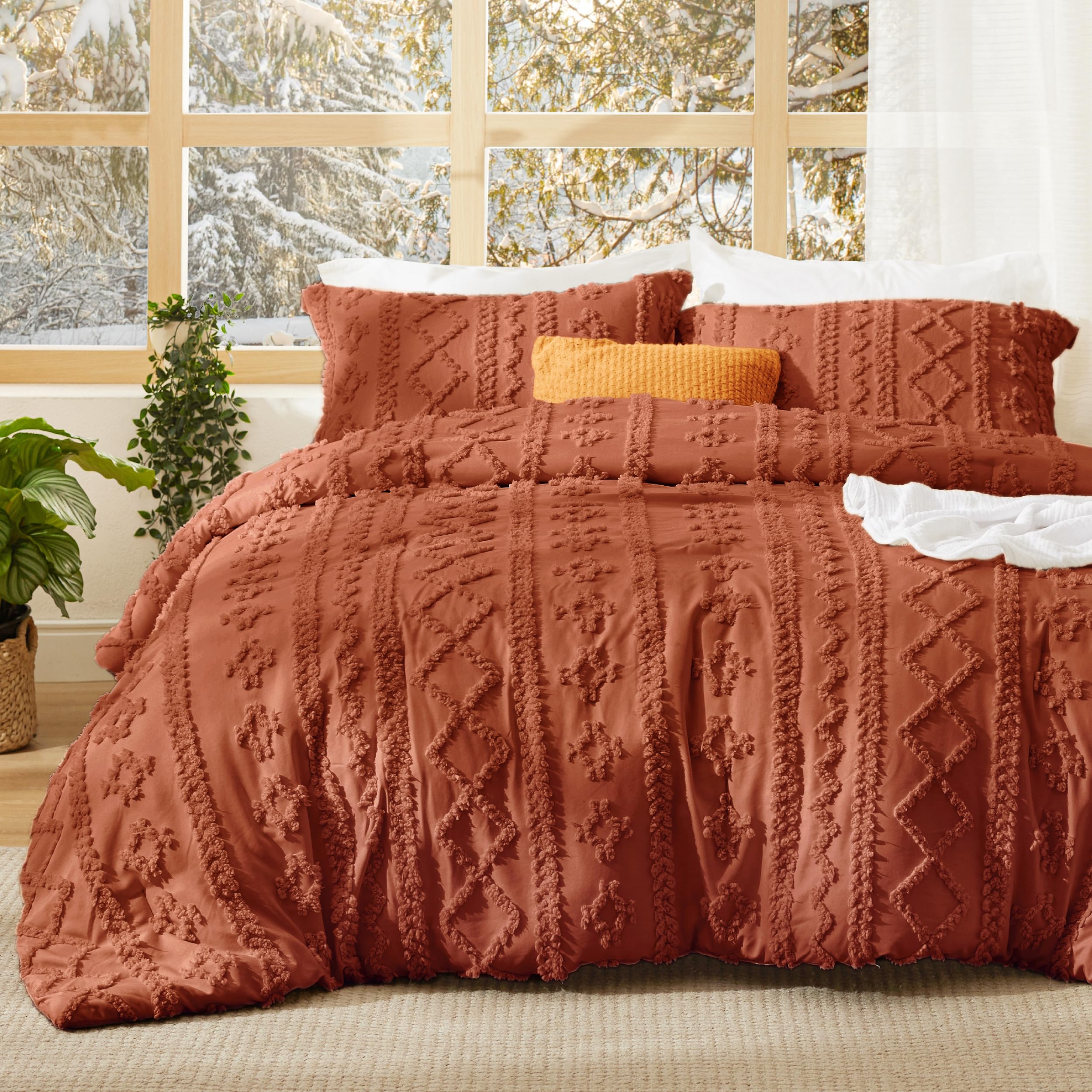 Bedsure Tufted Boho Comforter Set Queen Size - Green Boho Bed Set, GentleSoft™ 3 Pieces Farmhouse-Style Embroidery Bedding, Gifts for Woman, Soft Jacquard Queen Comforter for All Seasons