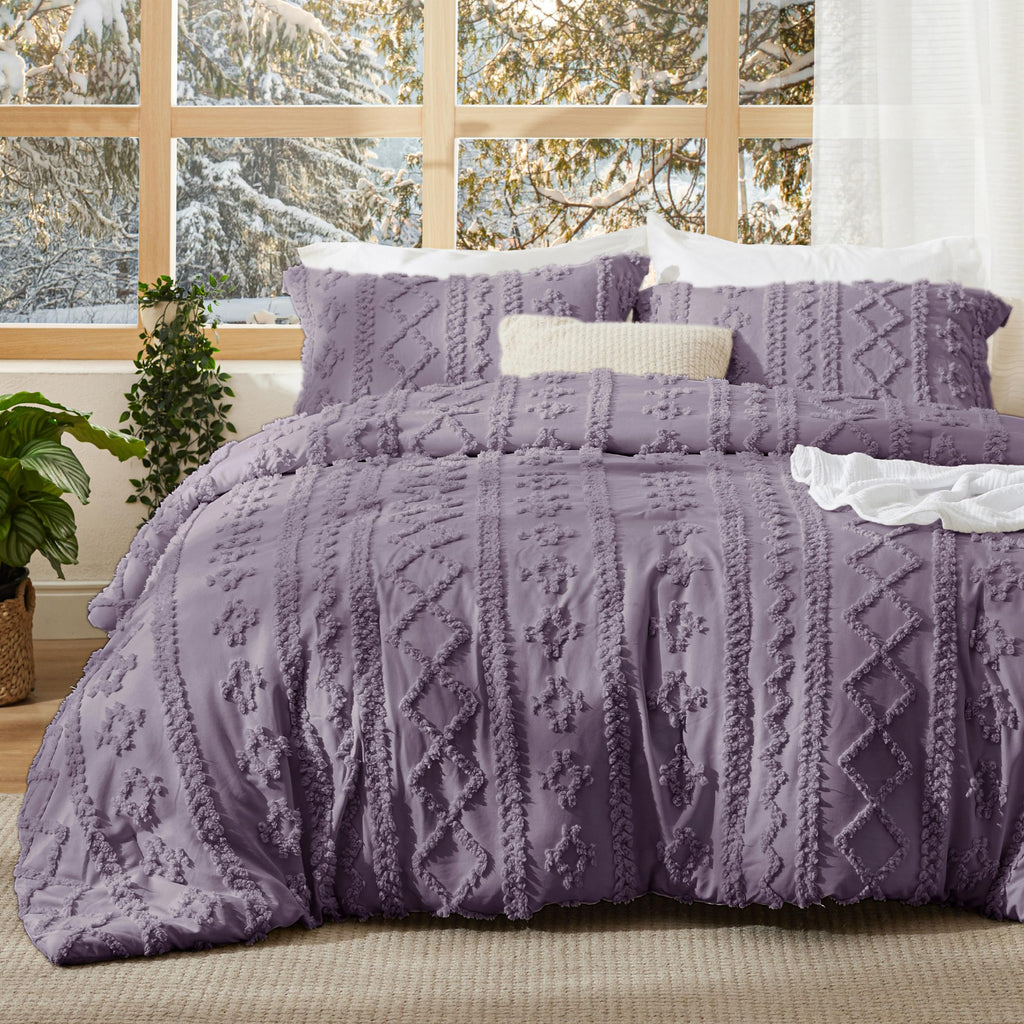 Bedsure Tufted Boho Comforter Set Queen Size - Green Boho Bed Set, GentleSoft™ 3 Pieces Farmhouse-Style Embroidery Bedding, Gifts for Woman, Soft Jacquard Queen Comforter for All Seasons