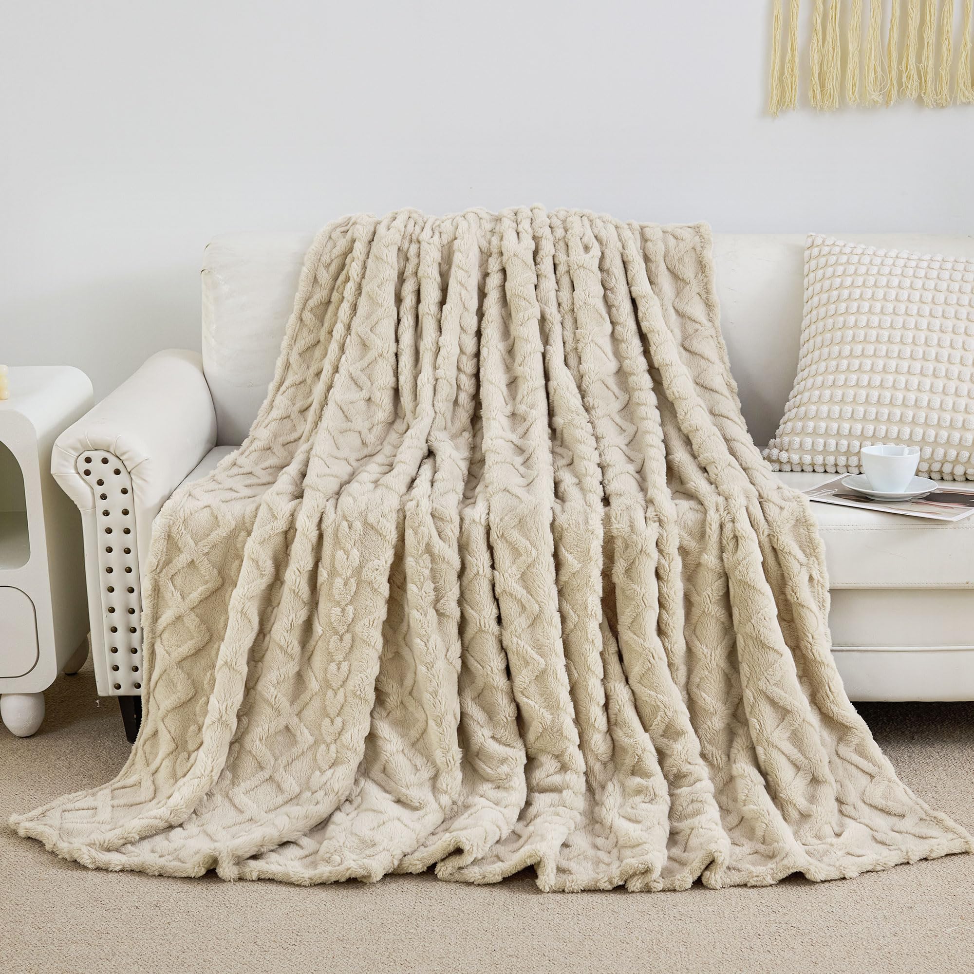 Aganear Fleece Throw Blanket - Cozy Soft Lightweight Fuzzy Throw Blanket for Women Portable Throw Blankets for Couch, Warm Present for Birthday, Christmas, Halloween, Housewarming(50"x60", Khaki)