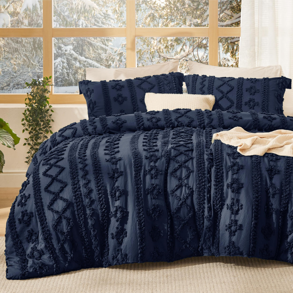 Bedsure Tufted Boho Comforter Set Queen Size - Green Boho Bed Set, GentleSoft™ 3 Pieces Farmhouse-Style Embroidery Bedding, Gifts for Woman, Soft Jacquard Queen Comforter for All Seasons