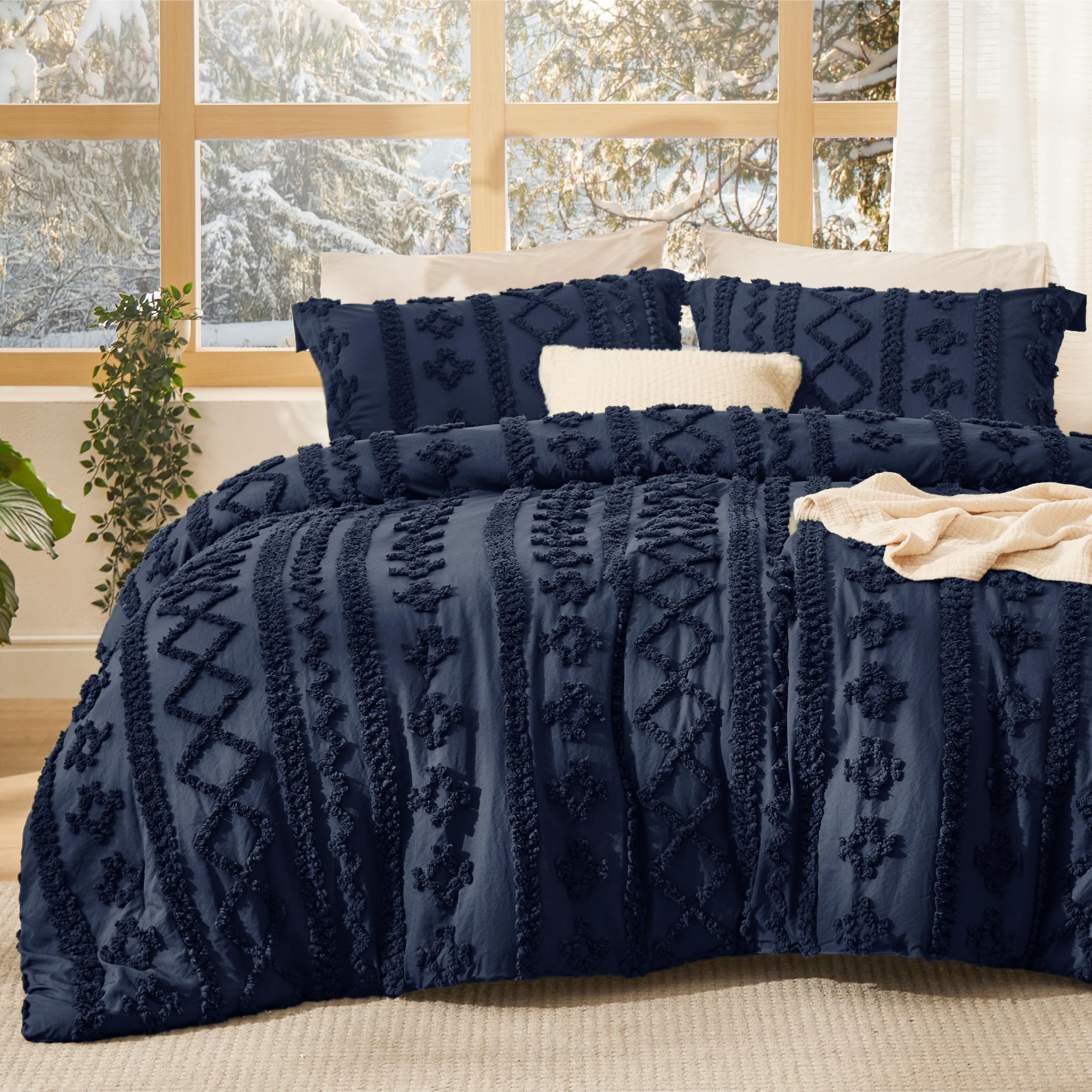 Bedsure Tufted Boho Comforter Set Queen Size - Green Boho Bed Set, GentleSoft™ 3 Pieces Farmhouse-Style Embroidery Bedding, Gifts for Woman, Soft Jacquard Queen Comforter for All Seasons