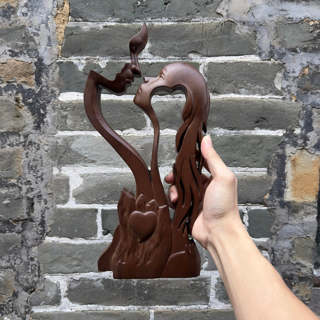BGCOPPER Wooden Kissing Couple Ornament, Abstract Couple Portrait Sculpture Romantic Love Statue Decor Gift for Women Anniversary Valentine Wedding - 10 Inch